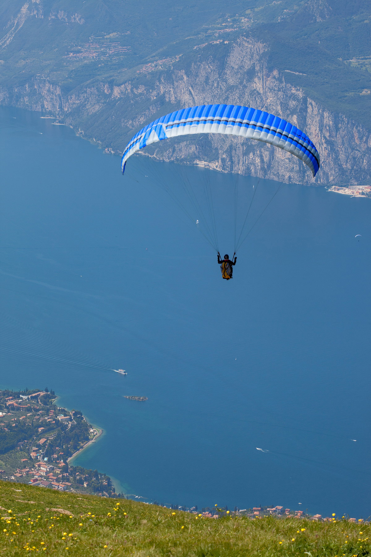 Font: Panoramio - Paragliding Monte Baldo - Author: Rafał Klisowski